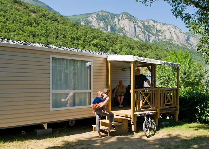 Campsite Familial - Parc Aquatique - Grande Aire De Jeux A La Montagne Agos-Vidalos