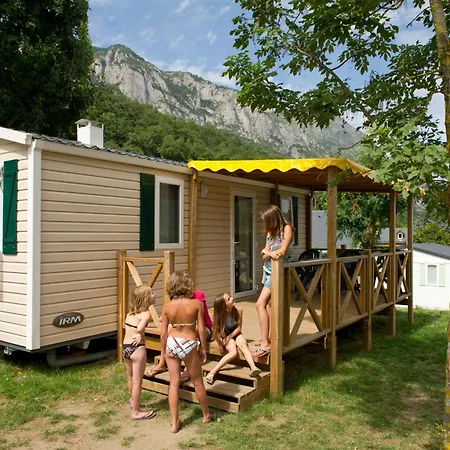 Familial - Parc Aquatique - Grande Aire De Jeux A La Montagne Campsite