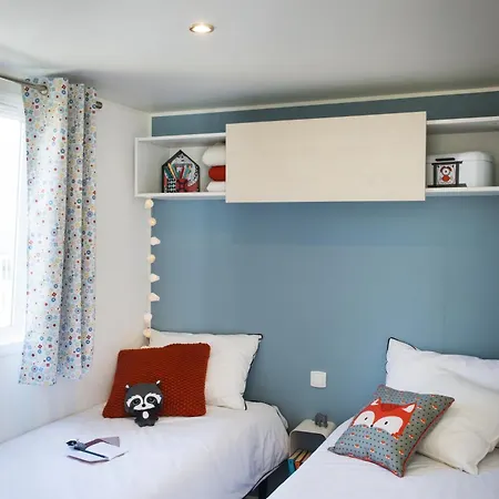 Familial - Parc Aquatique - Grande Aire De Jeux A La Montagne