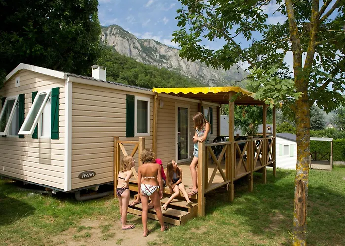 Familial - Parc Aquatique - Grande Aire De Jeux A La Montagne Κάμπινγκ