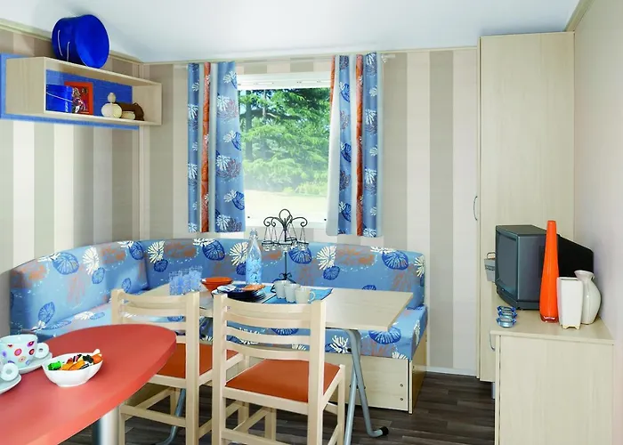 Familial - Parc Aquatique - Grande Aire De Jeux A La Montagne Kemping *