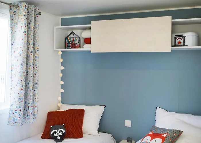 Familial - Parc Aquatique - Grande Aire De Jeux A La Montagne